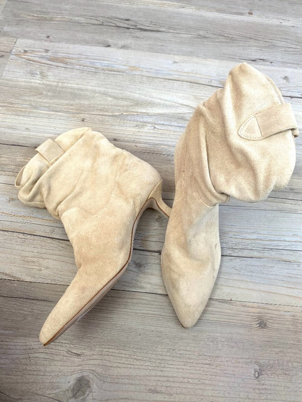 Gianni Bini Cream Suede Kitten Heel Ankle Boots Size 6.5